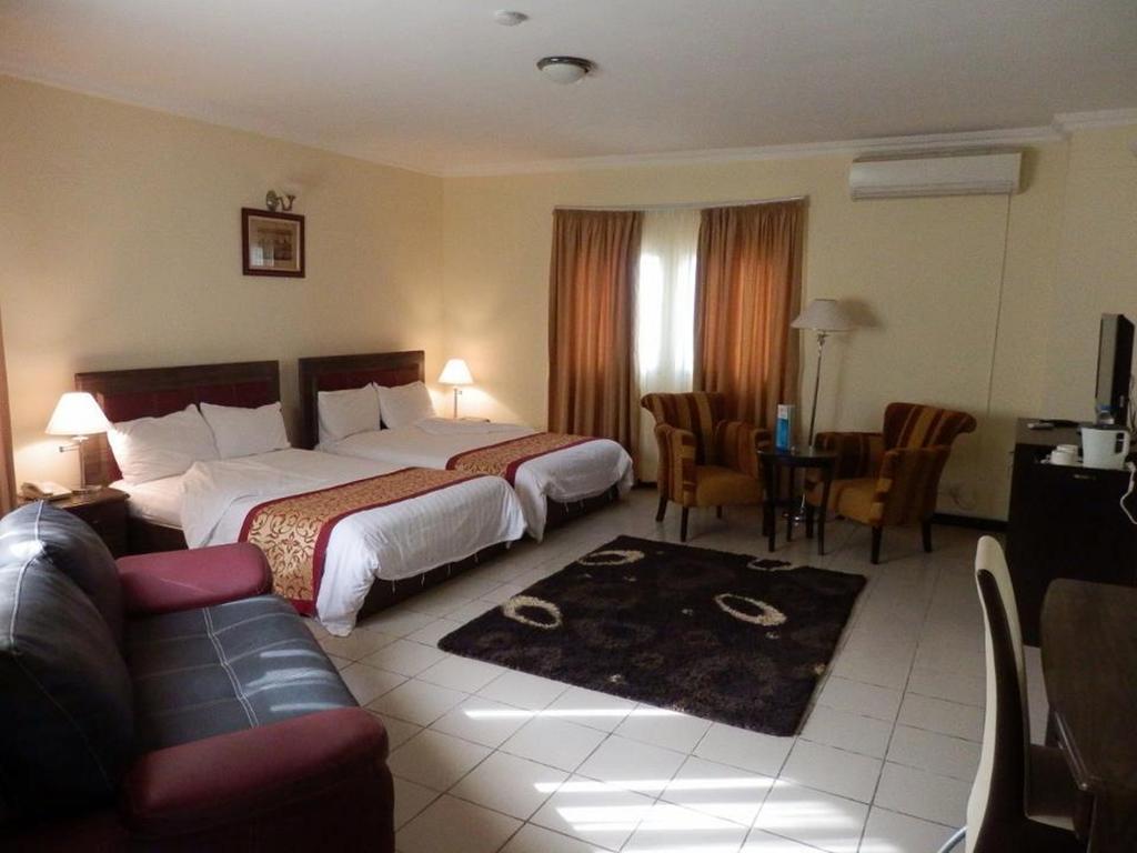 Blue Lodge Hotel Lagos Chambre photo