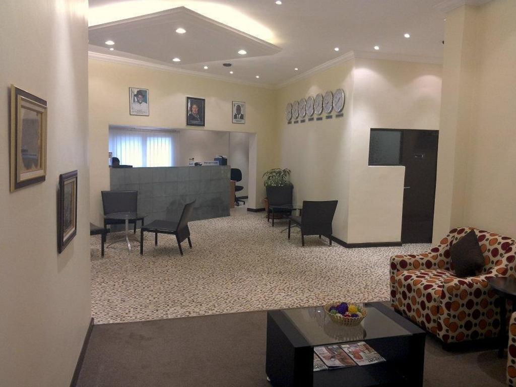 Blue Lodge Hotel Lagos Extérieur photo